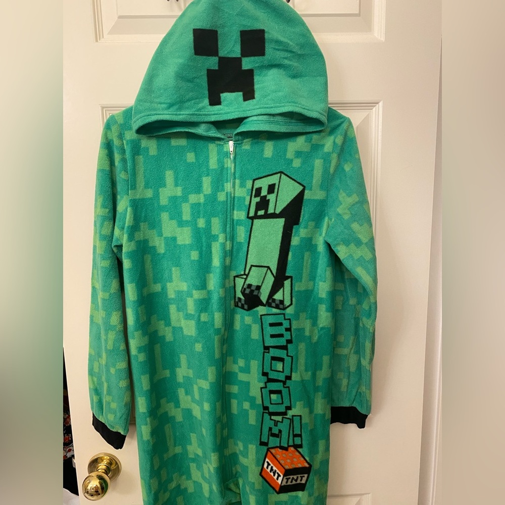 Boys Minecraft Creeper onesie